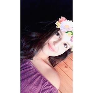 Meet your Posher, Olivia